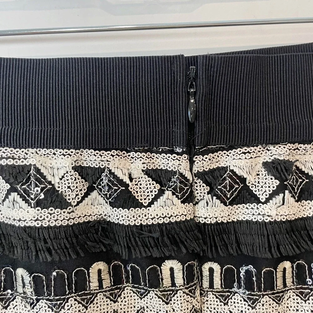 Vince Camuto Womens Fringe Trim Beaded Straight‎ Pencil Skirt Black 4 Stretch
